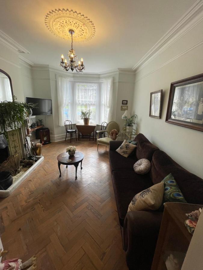 Rivendell Guest House Свонідж Екстер'єр фото