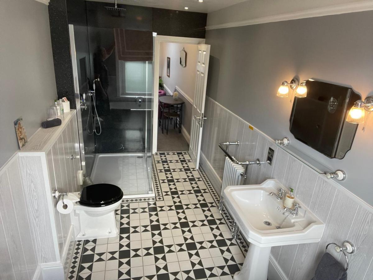 Rivendell Guest House Свонідж Екстер'єр фото